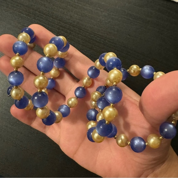 ⚜️3 for $30⚜️ Pearlescent Ivory and Blue Beads Beaded Wrap Bracelet - Picture 9 of 10